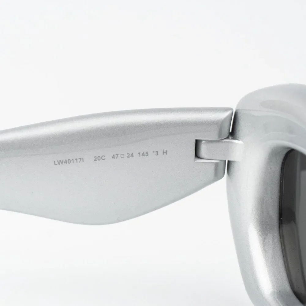 Loewe Sunglasses LW40117I 20C Metallized Silver Grey Smoke Mirror Cat Eye NEW